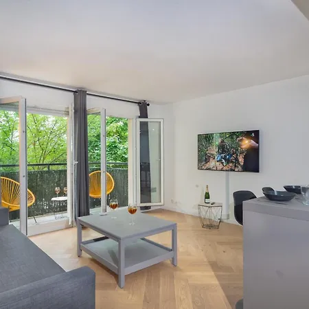 Apartment And Paris * Netflix * Parking * 6 Pers