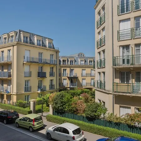 Apartment And Paris * Netflix * Parking * 6 Pers